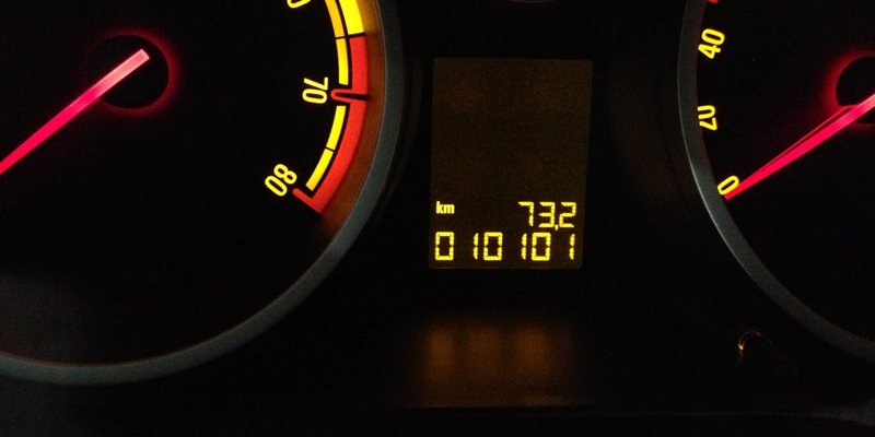 Kiralık Araçta Yakıt Politikası: Dolu Al Dolu Ver Nasıl İşler?